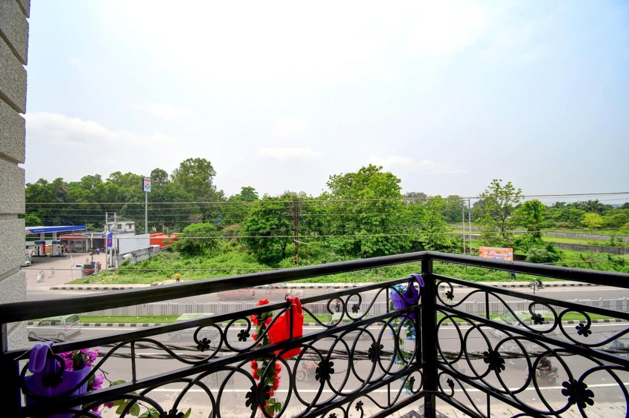 Fabhotel Prime Grand Palace Siliguri Exteriör bild